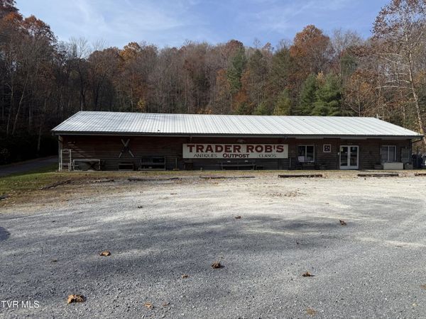 7050 Highway 19e, Roan Mountain, TN 37687