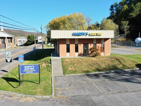 3614 Unicoi Drive, Unicoi, TN 37692