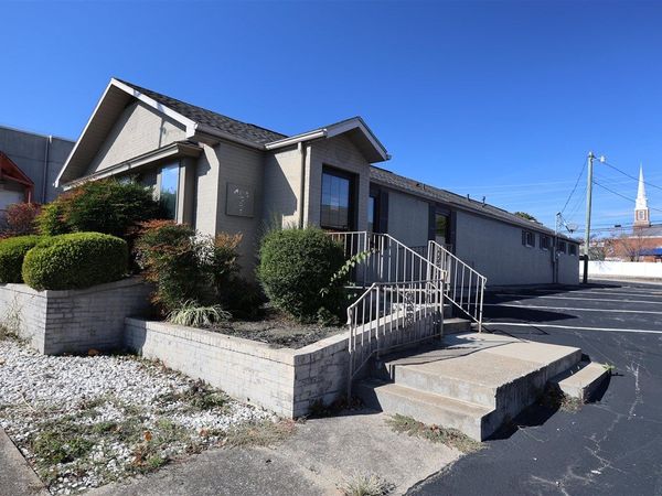 307 E Broadway, Campbellsville, KY 42718