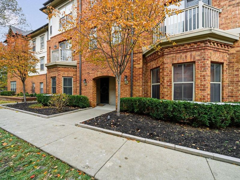 46 Victorian Gate Way, Columbus, OH 43215 Photo 2