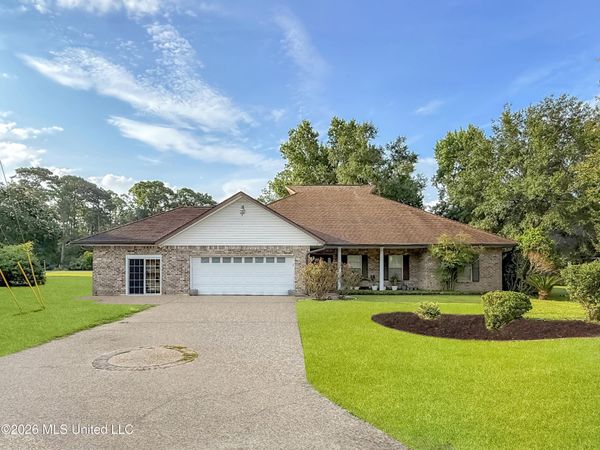 74617 N Diamondhead Drive, Diamondhead, MS 39525
