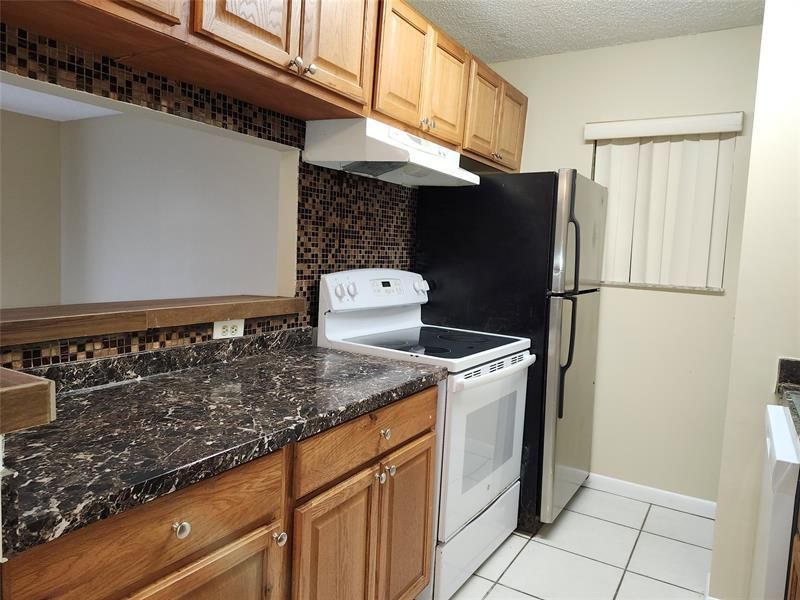 545 Trace Cir, Unit 105, Deerfield Beach, FL 33441 Photo