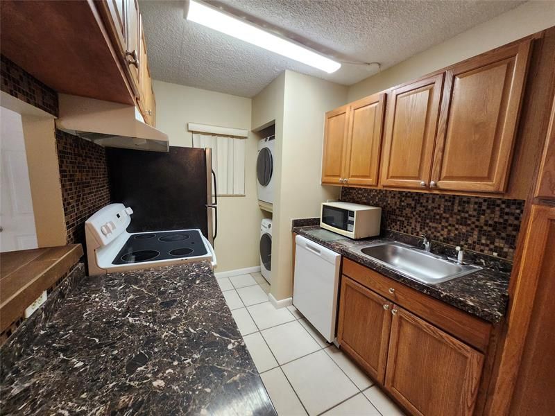 545 Trace Cir, Unit 105, Deerfield Beach, FL 33441 Photo