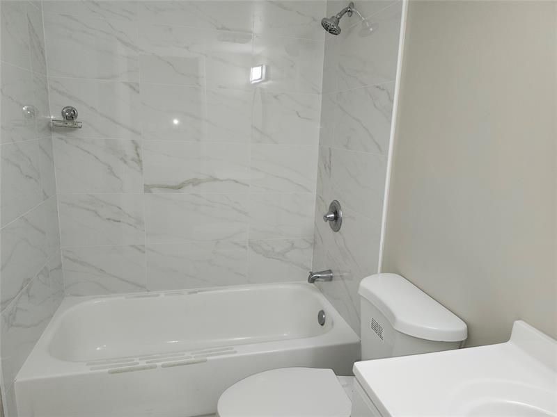 545 Trace Cir, Unit 105, Deerfield Beach, FL 33441 Photo