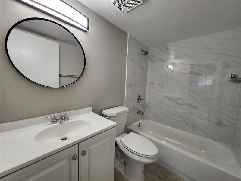 545 Trace Cir, Unit 105, Deerfield Beach, FL 33441 Photo