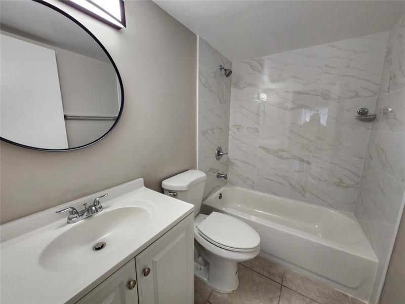 545 Trace Cir, Unit 105, Deerfield Beach, FL 33441 Photo