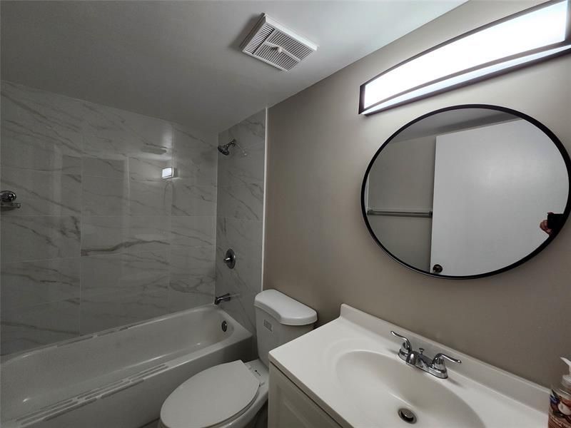 545 Trace Cir, Unit 105, Deerfield Beach, FL 33441 Photo