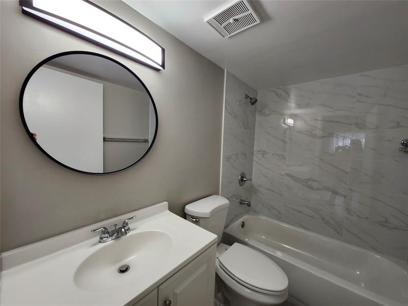 545 Trace Cir, Unit 105, Deerfield Beach, FL 33441 Photo