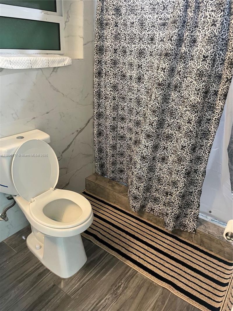 240 NE 27th St, Unit 1, Pompano Beach, FL 33064 Photo