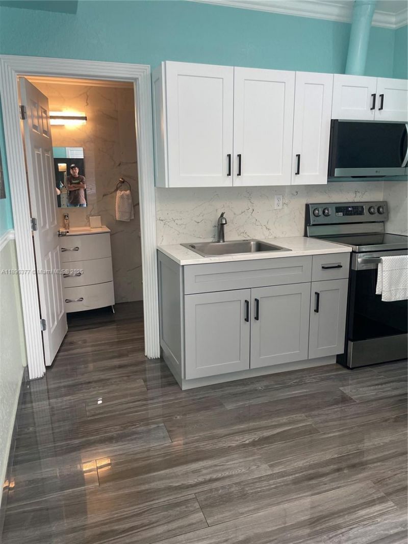 240 NE 27th St, Unit 1, Pompano Beach, FL 33064 Photo