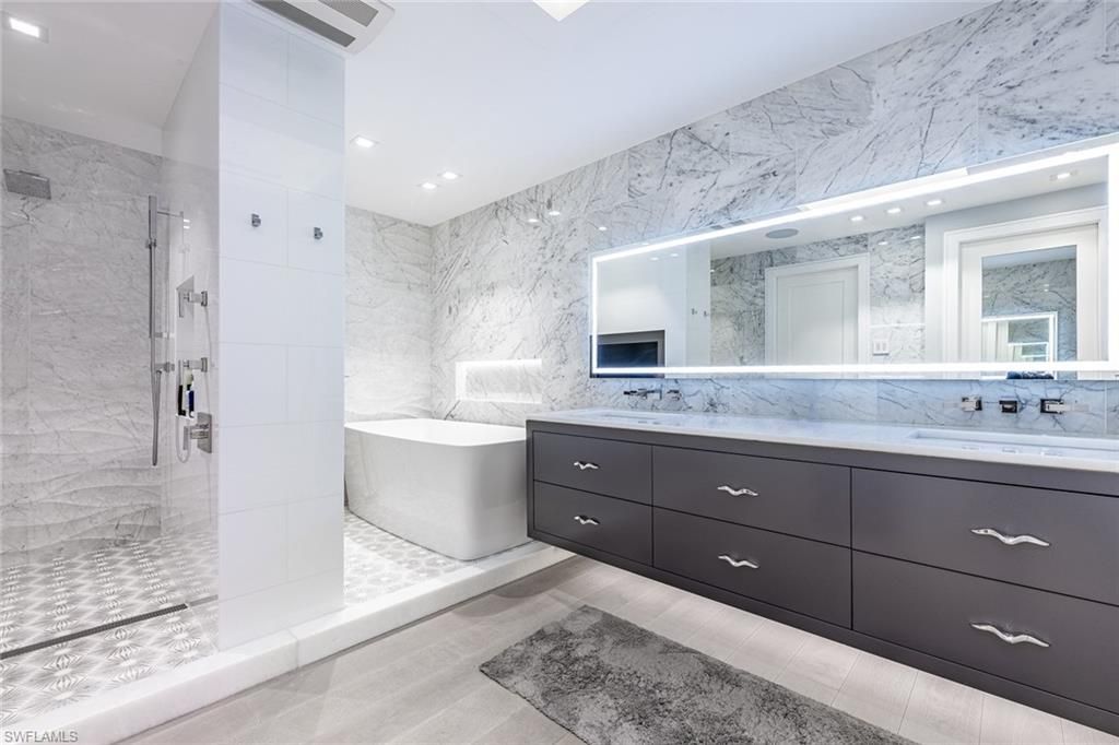 4051 Gulf Shore Blvd N, Unit 200, Naples, FL 34103 Photo