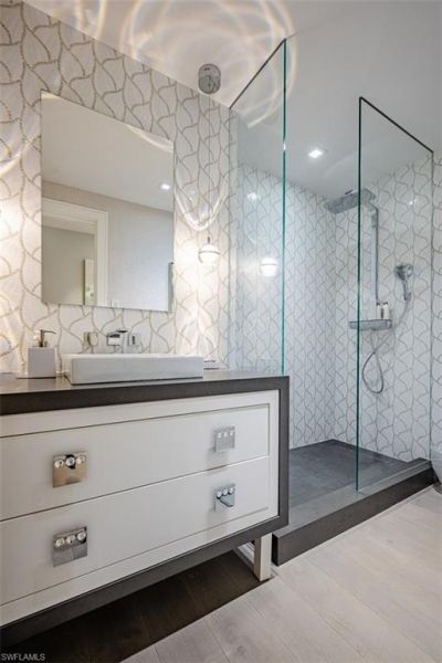 4051 Gulf Shore Blvd N, Unit 200, Naples, FL 34103 Photo