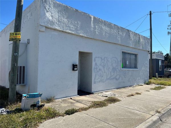 8319 N NEBRASKA AVENUE, TAMPA, FL 33604