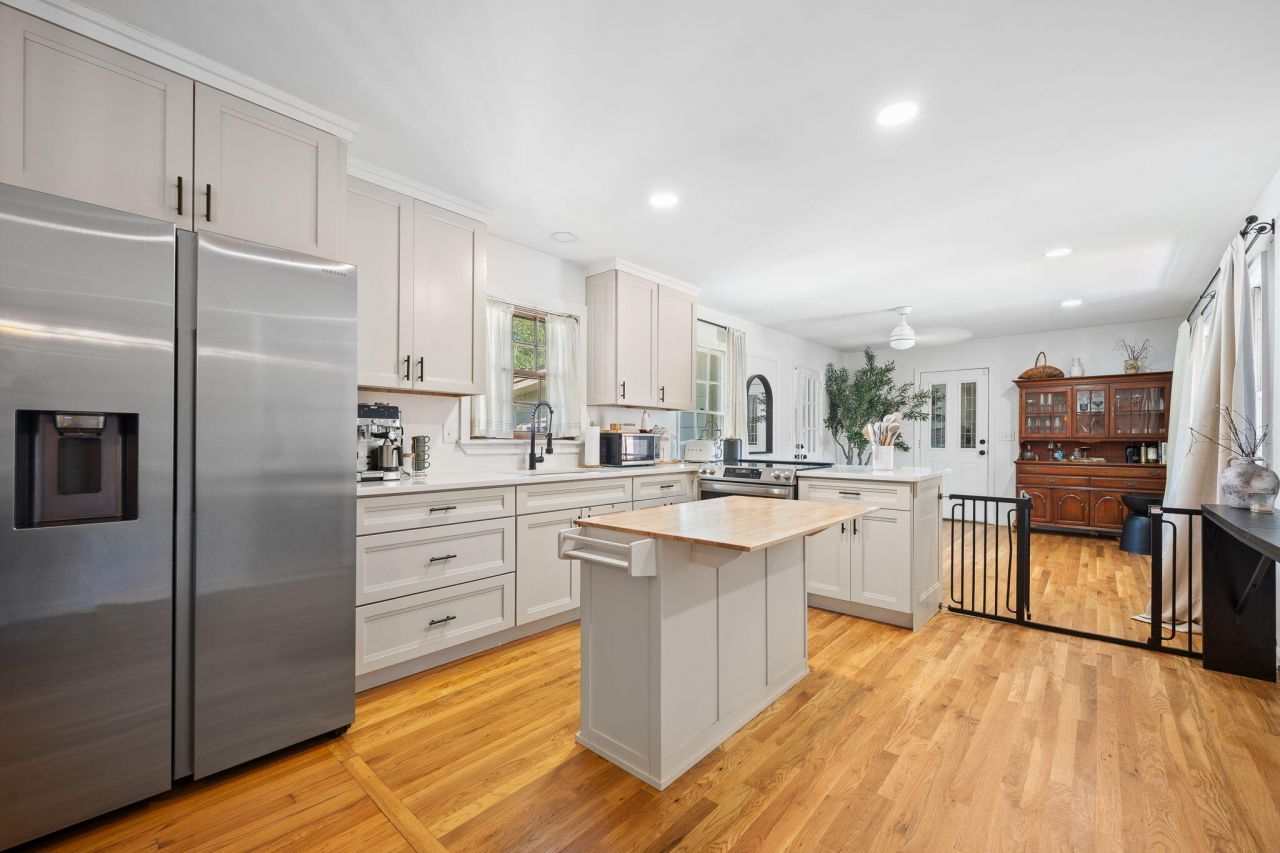 5325 Helene Drive Photo 17