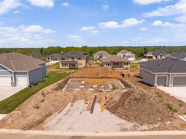 25032 W 141st Terrace, Olathe, KS 66061