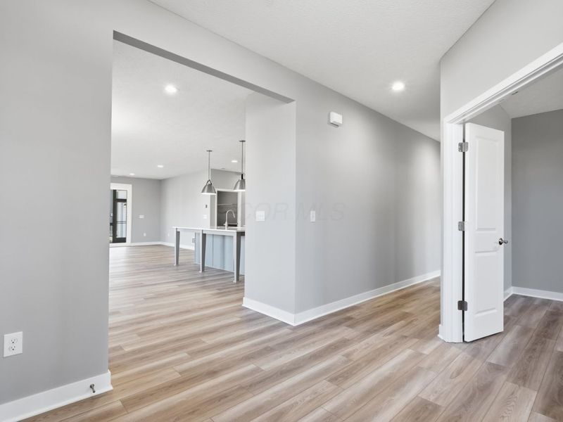 4549 Corsican Loop E, Hilliard, OH 43026 Photo 6