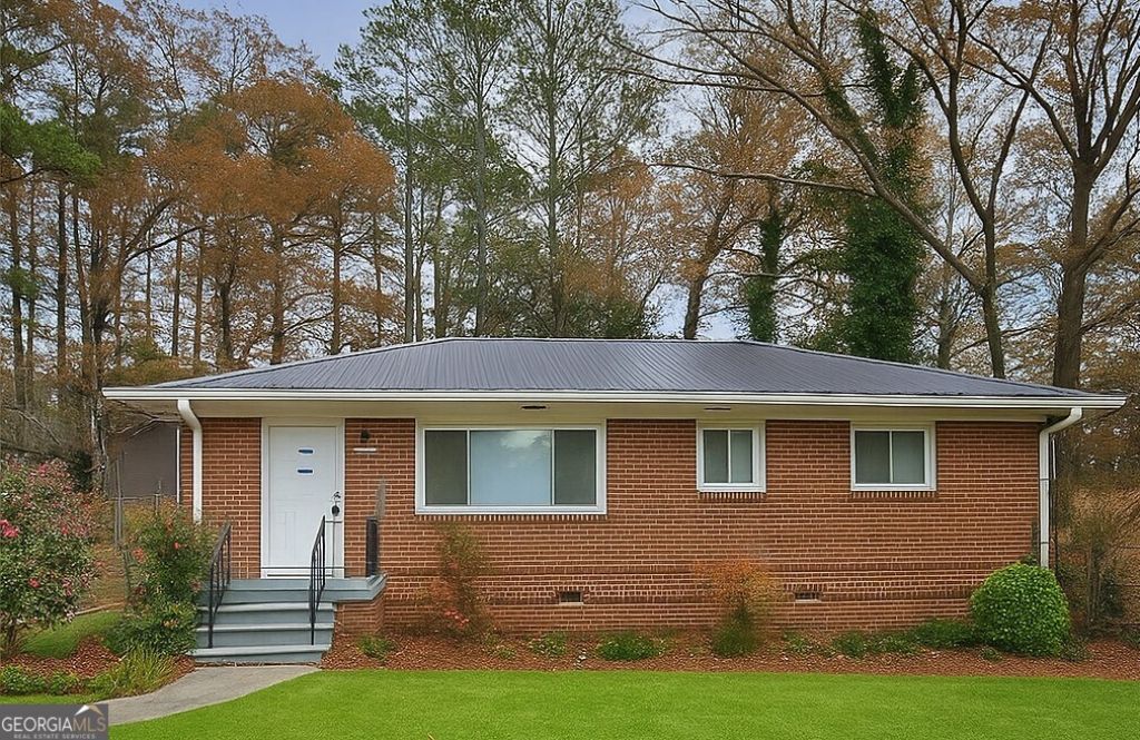 2842 Delowe Drive, East Point, GA 30344 Main Photo