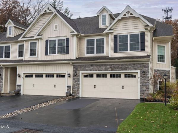 27 Hillman Loop, Malta, NY 12151