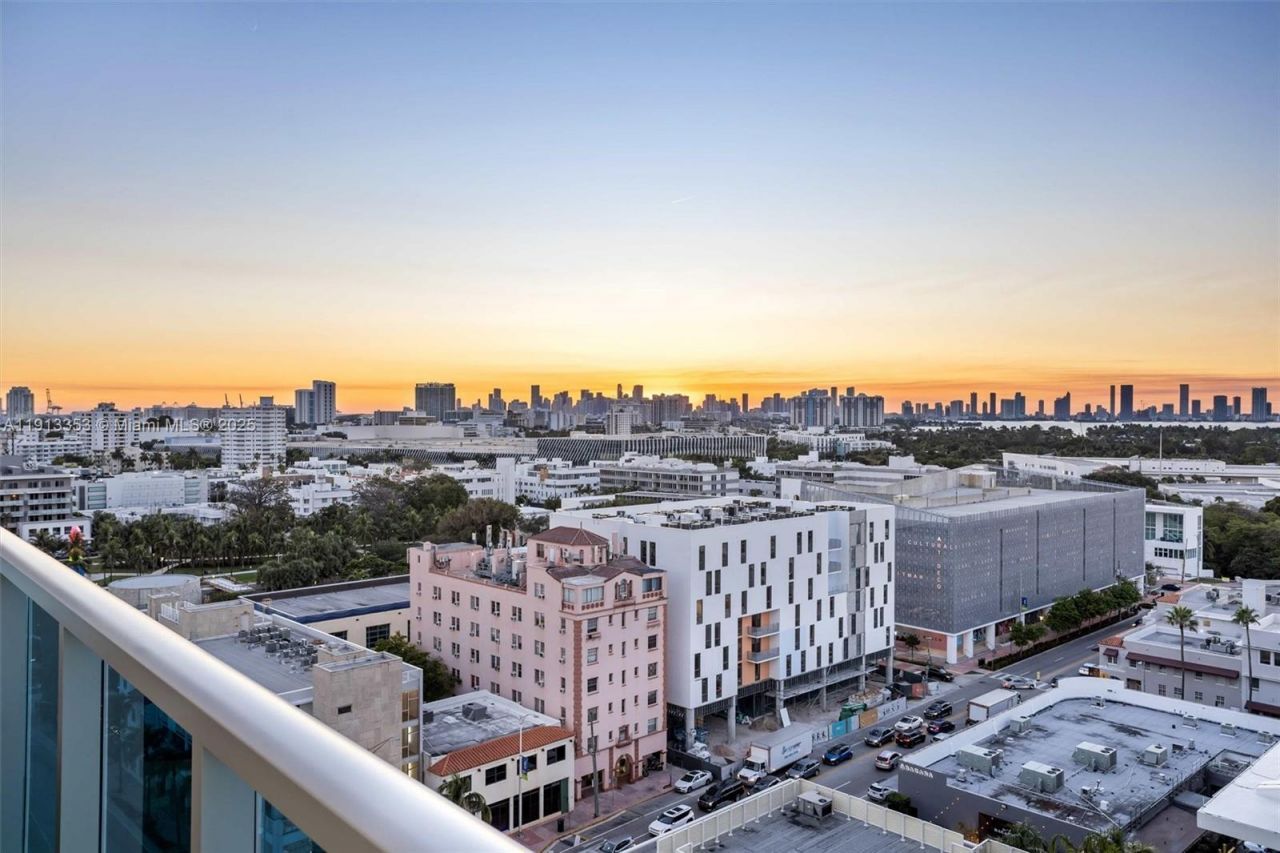 2301 Collins Ave, Unit 1432, Miami Beach, FL 33139 Photo