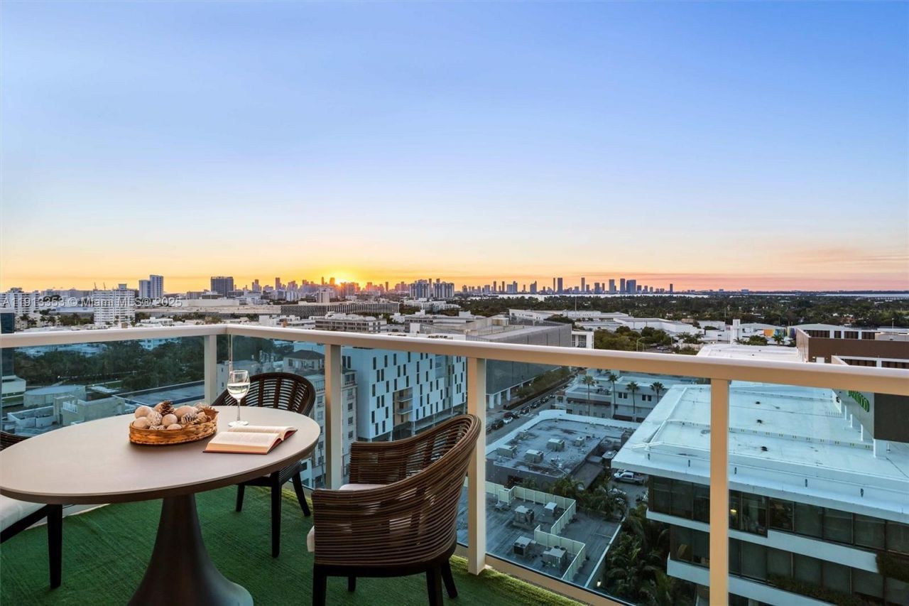 2301 Collins Ave, Unit 1432, Miami Beach, FL 33139 Photo