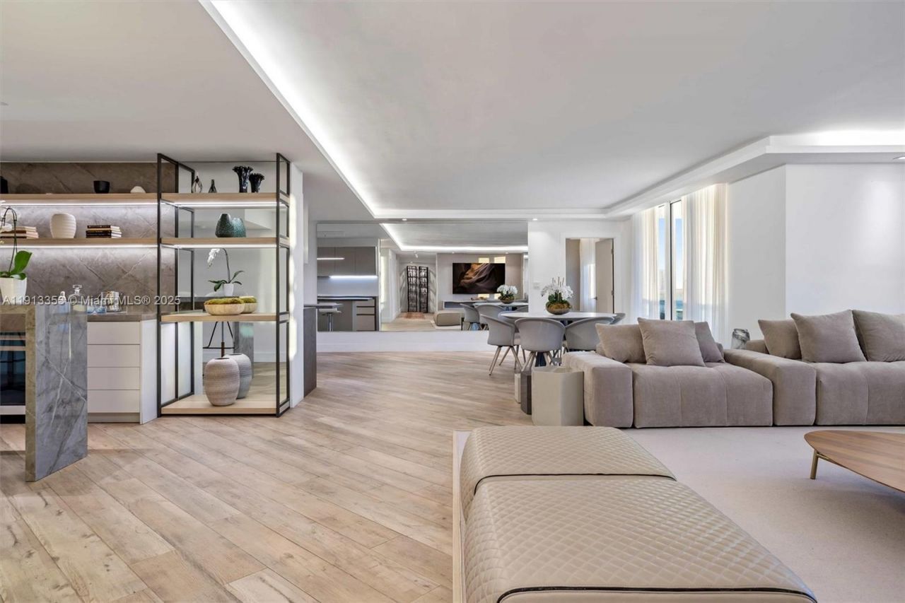 2301 Collins Ave, Unit 1432, Miami Beach, FL 33139 Photo