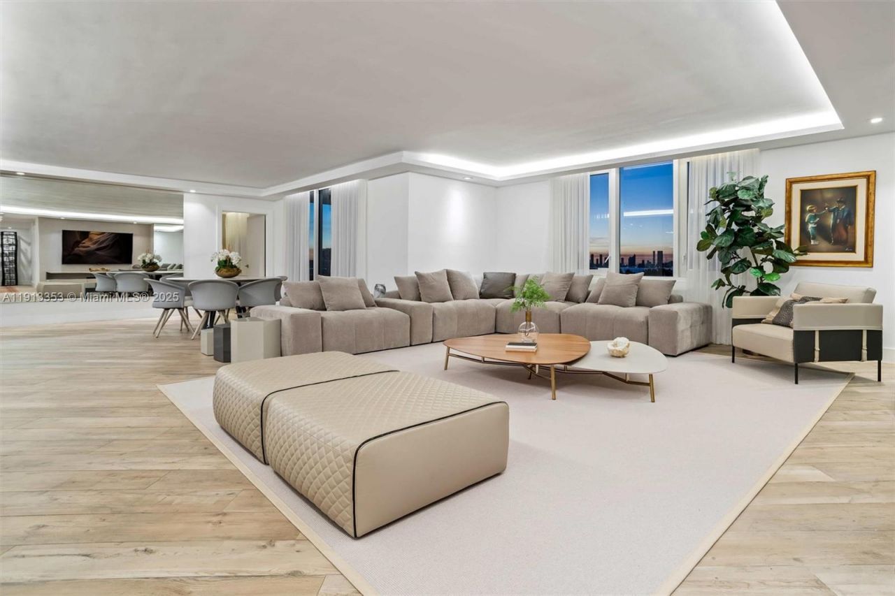 2301 Collins Ave, Unit 1432, Miami Beach, FL 33139 Photo