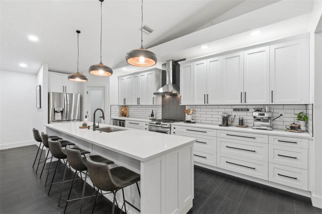 28809 Bennington Drive, Wesley Chapel, FL 33544 Photo