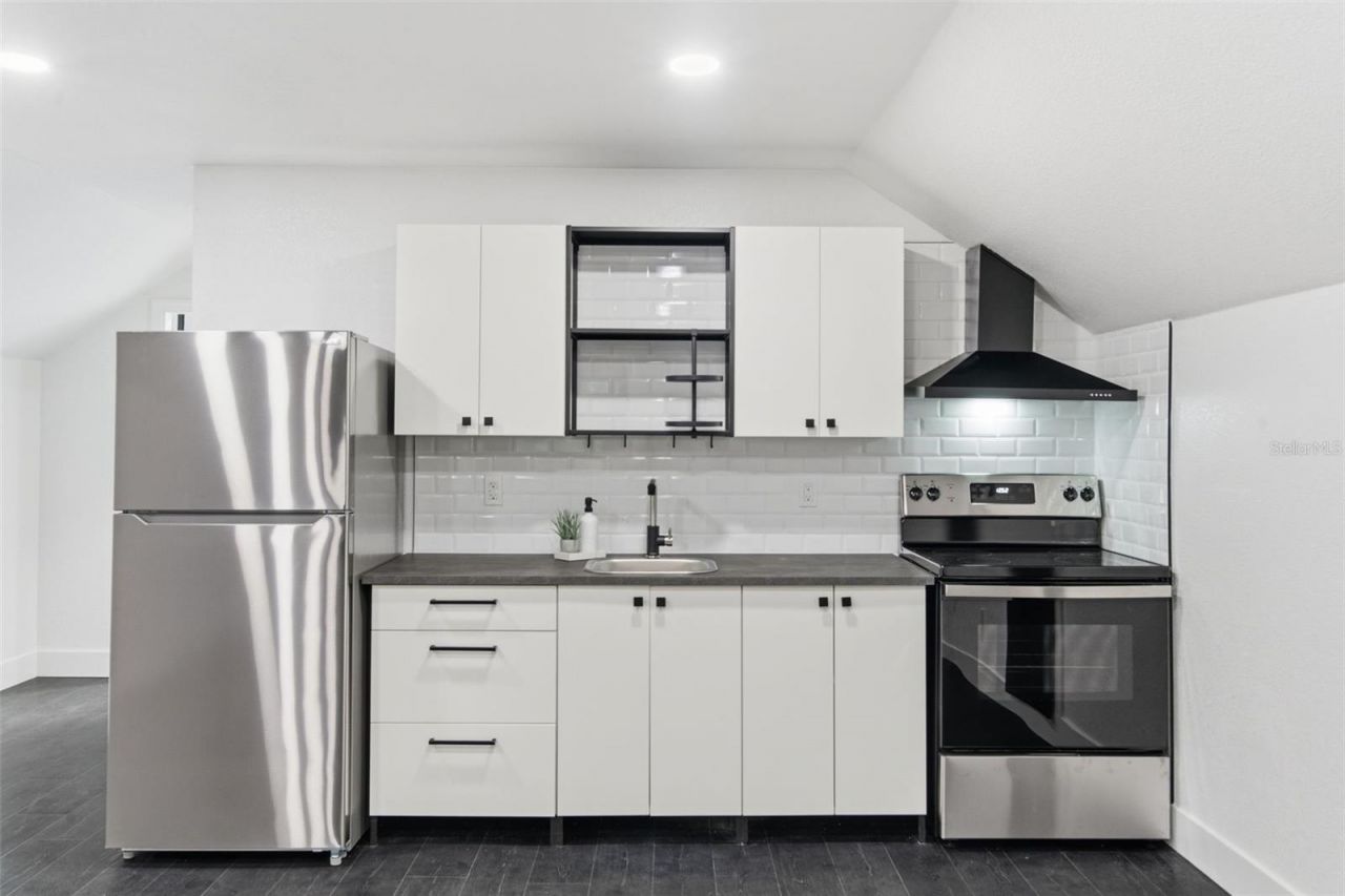 28809 Bennington Drive, Wesley Chapel, FL 33544 Photo