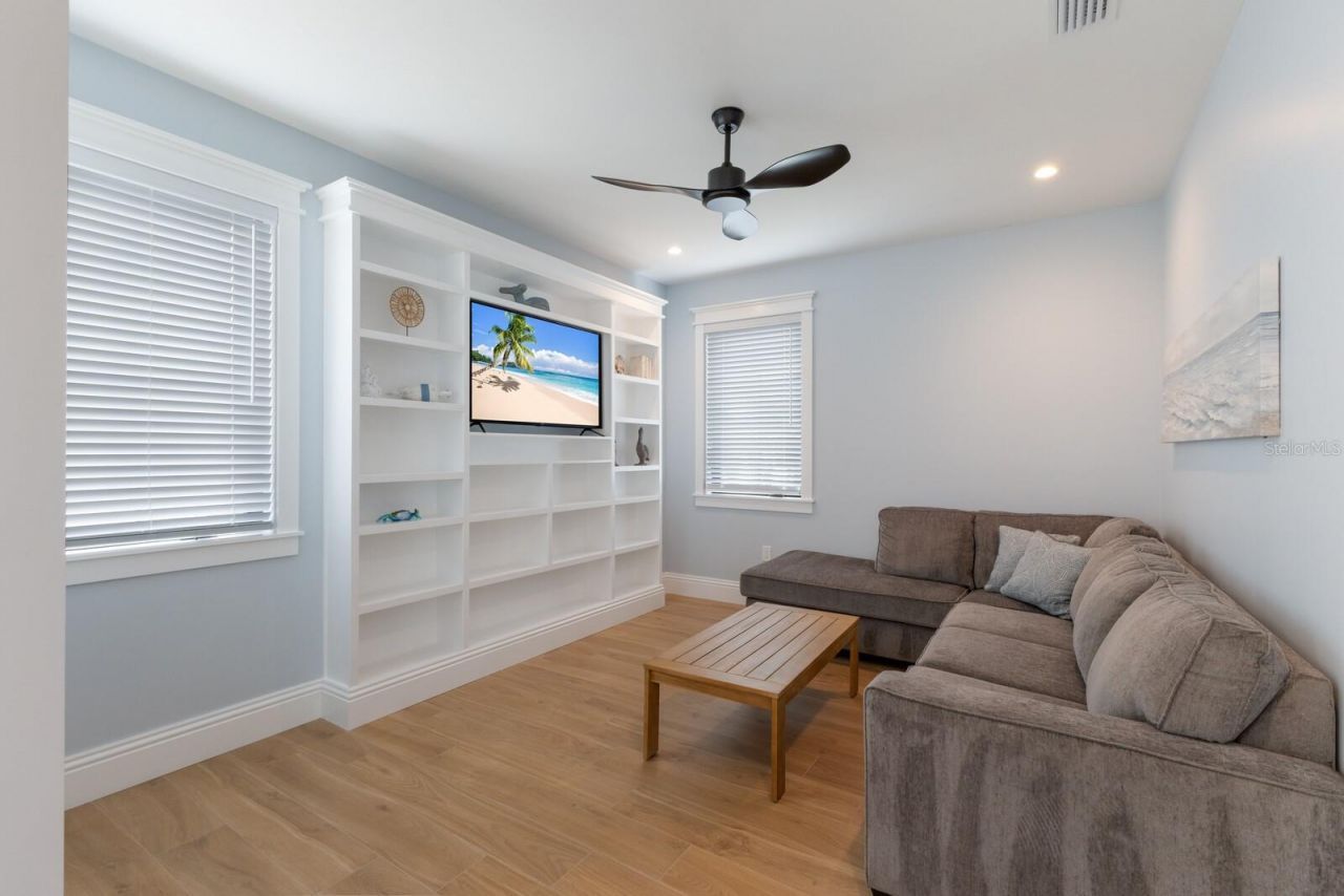 2415 Avenue B, Bradenton Beach, FL 34217 Photo