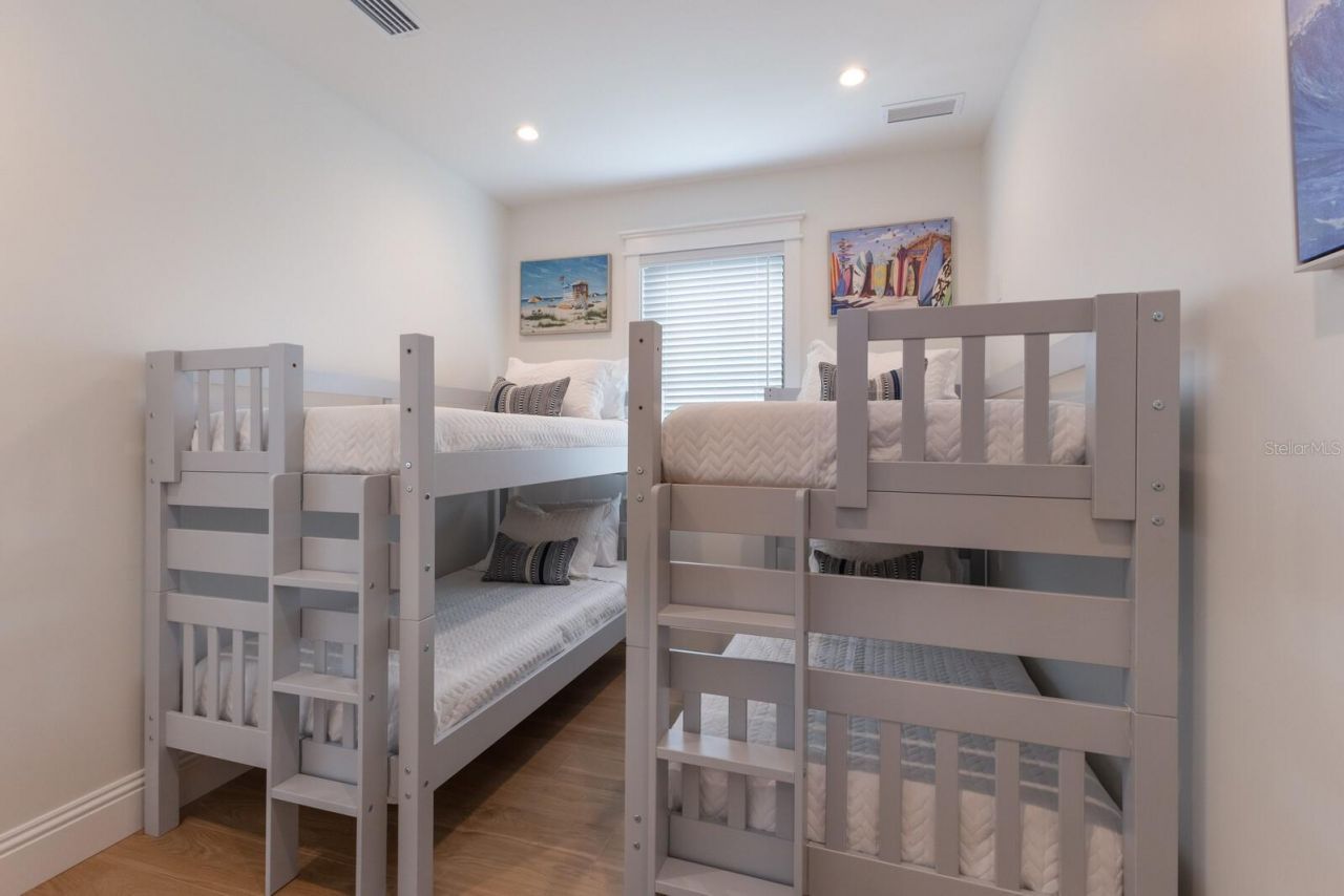 2415 Avenue B, Bradenton Beach, FL 34217 Photo