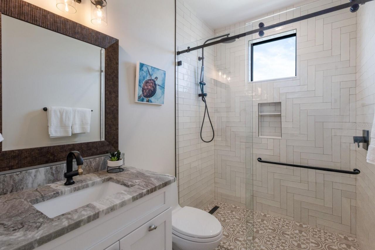 2415 Avenue B, Bradenton Beach, FL 34217 Photo