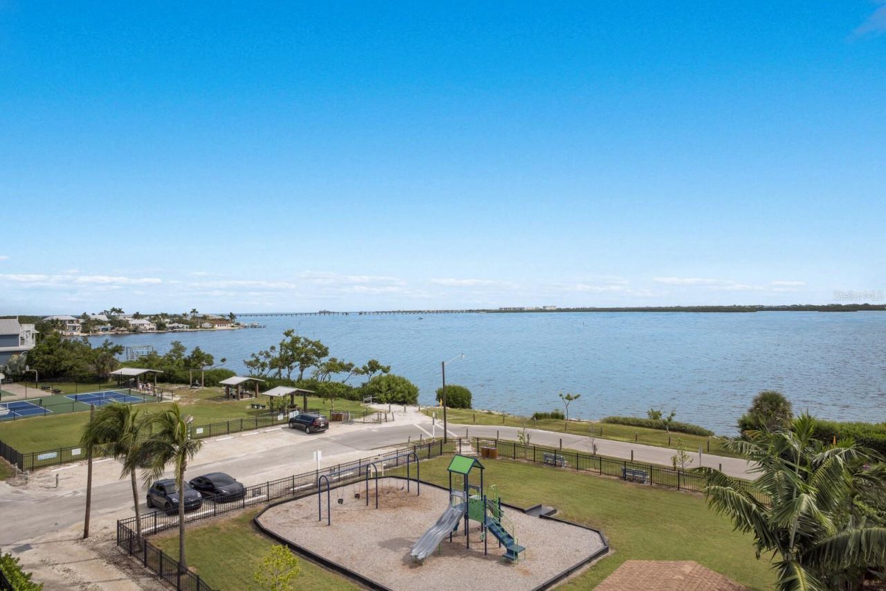 2415 Avenue B, Bradenton Beach, FL 34217 Photo