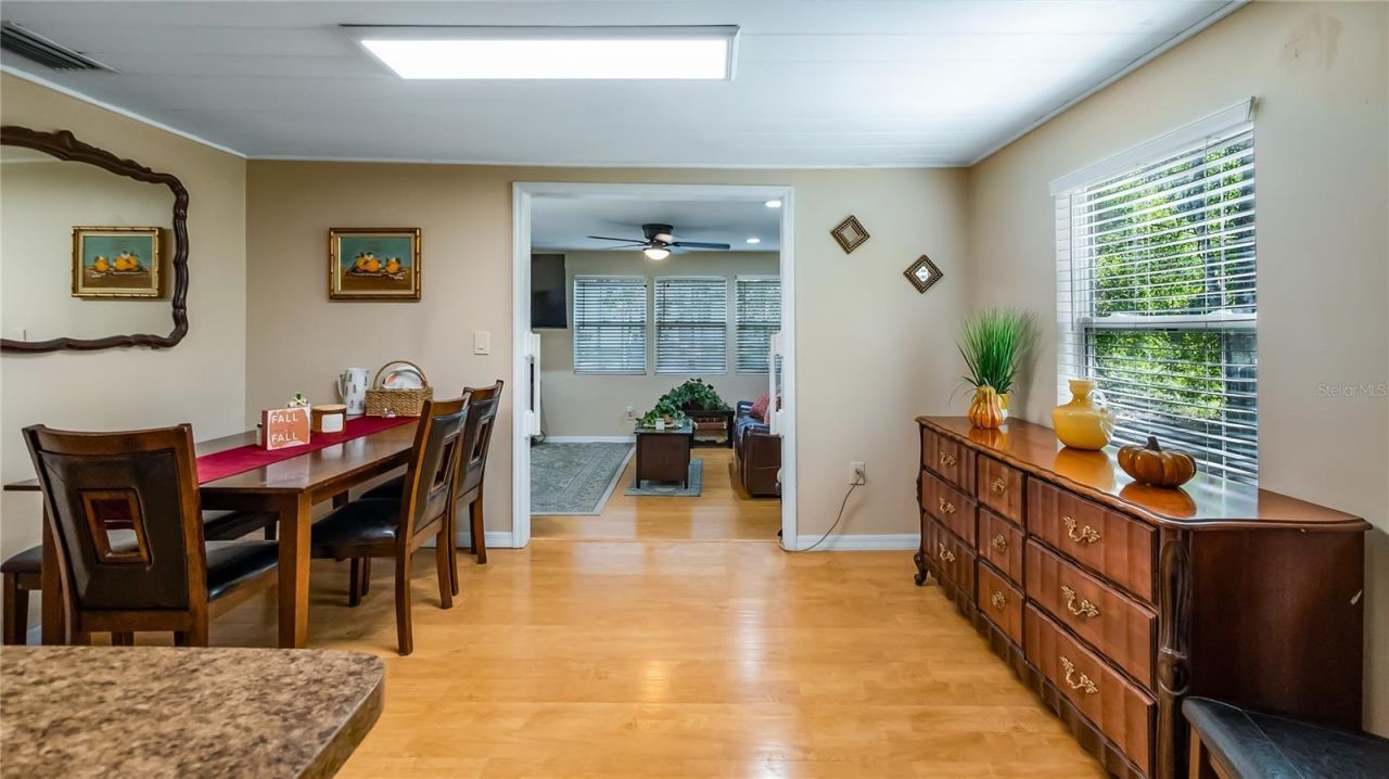 172 S Virginia Avenue, Center Hill, FL 33514 Photo