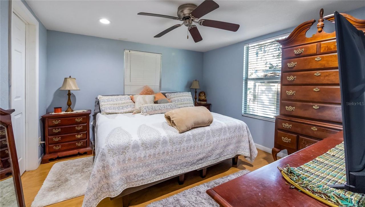 172 S Virginia Avenue, Center Hill, FL 33514 Photo