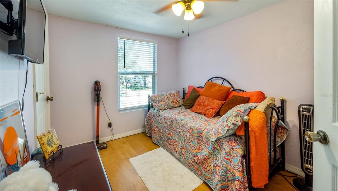 172 S Virginia Avenue, Center Hill, FL 33514 Photo