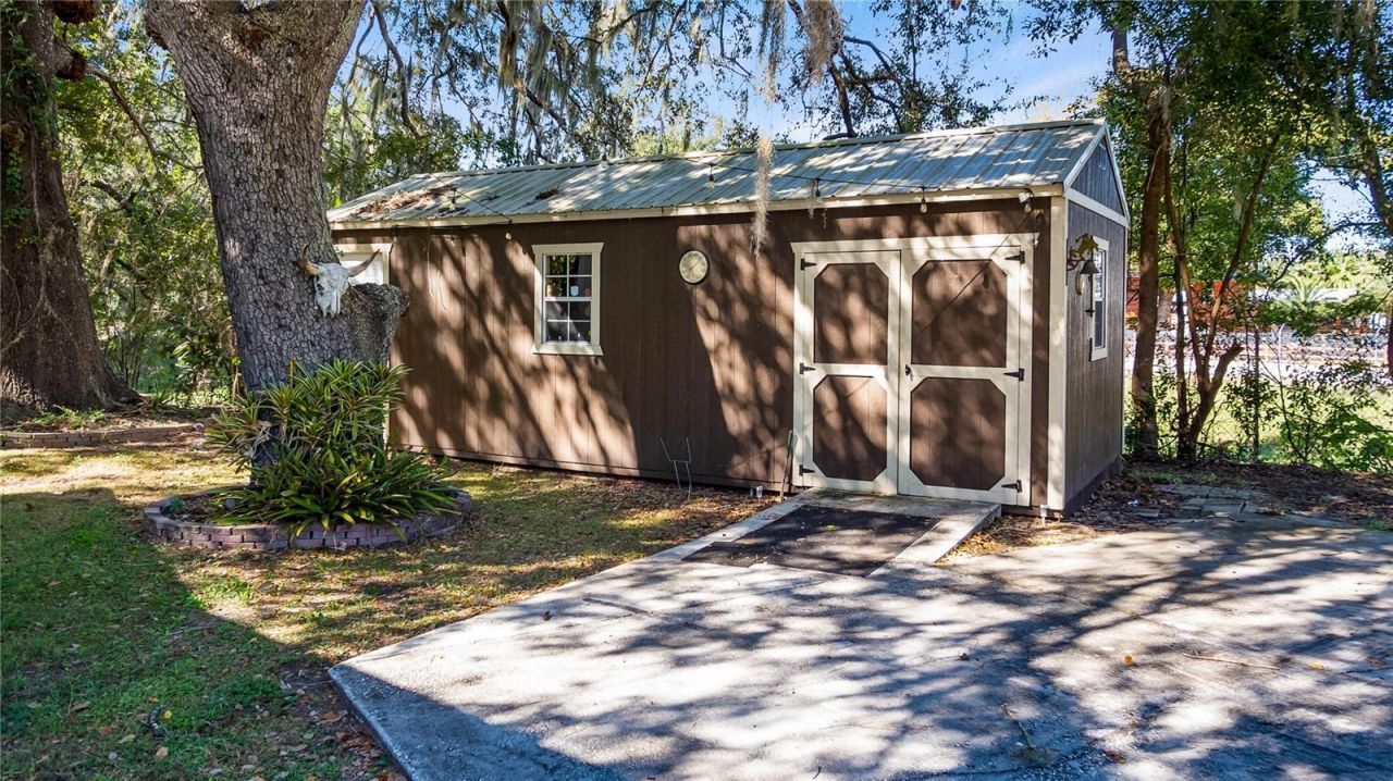 172 S Virginia Avenue, Center Hill, FL 33514 Photo