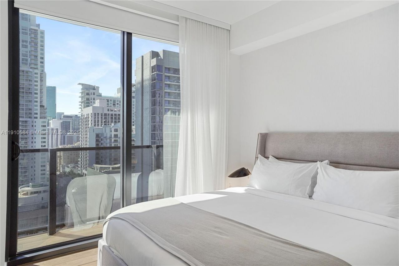 398 NE 5th St, Unit 1811, Miami, FL 33132 Photo