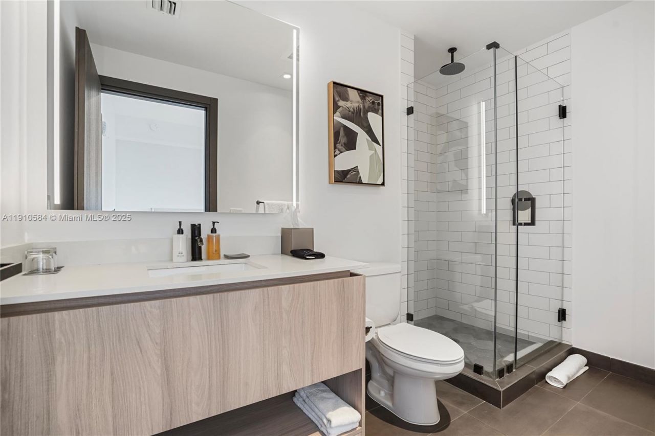 398 NE 5th St, Unit 1811, Miami, FL 33132 Photo