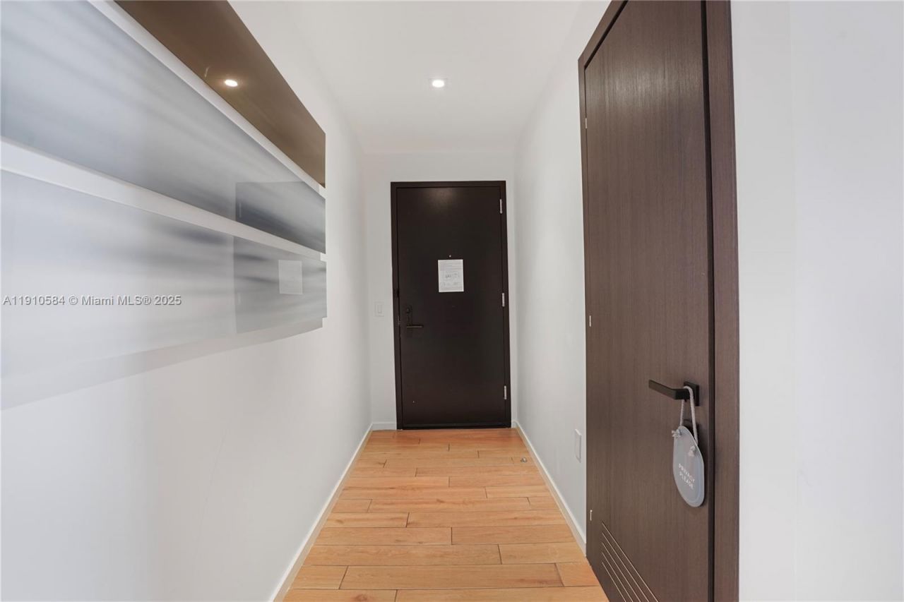 398 NE 5th St, Unit 1811, Miami, FL 33132 Photo