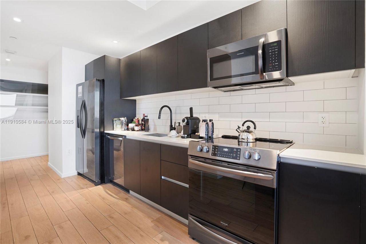 398 NE 5th St, Unit 1811, Miami, FL 33132 Photo