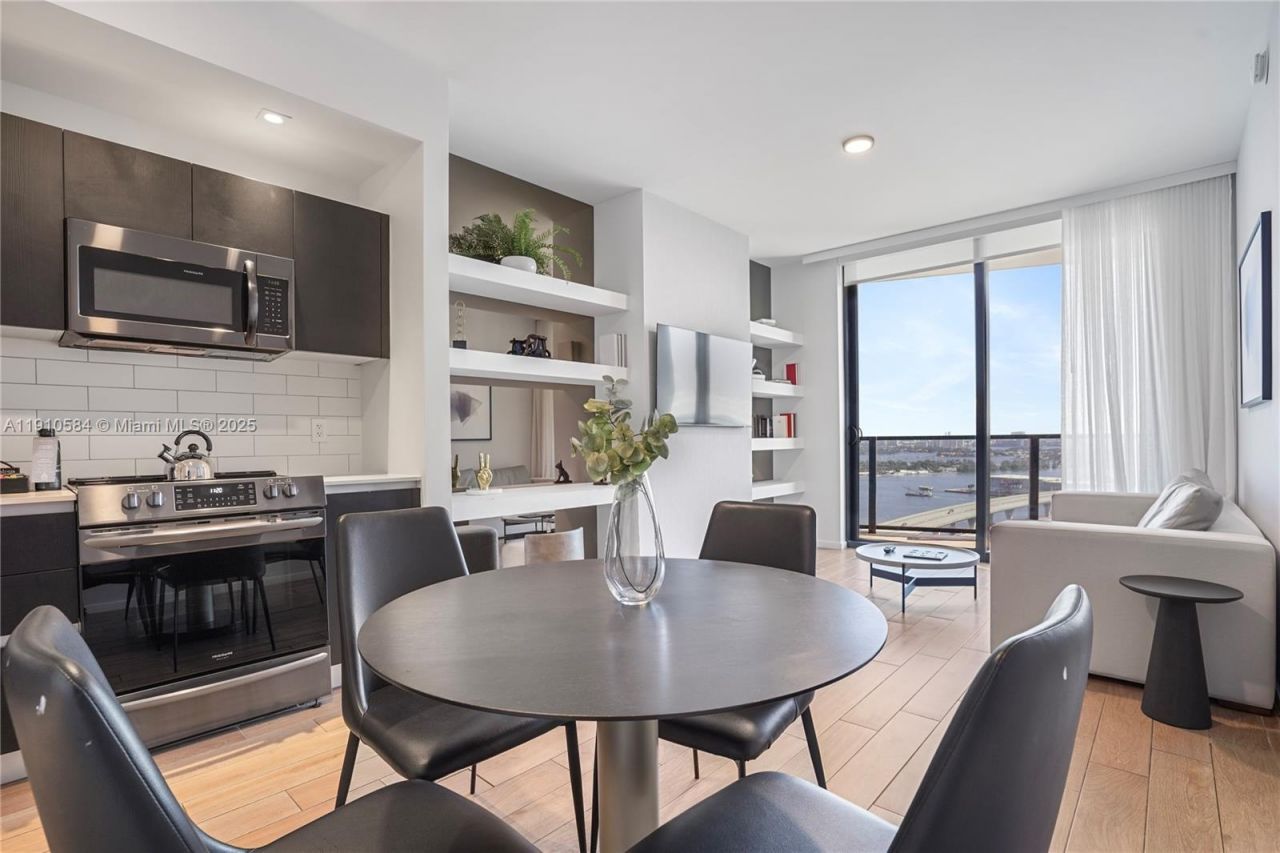 398 NE 5th St, Unit 1811, Miami, FL 33132 Photo