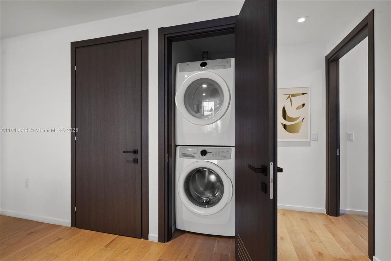 398 NE 5th St, Unit 3618, Miami, FL 33132 Photo