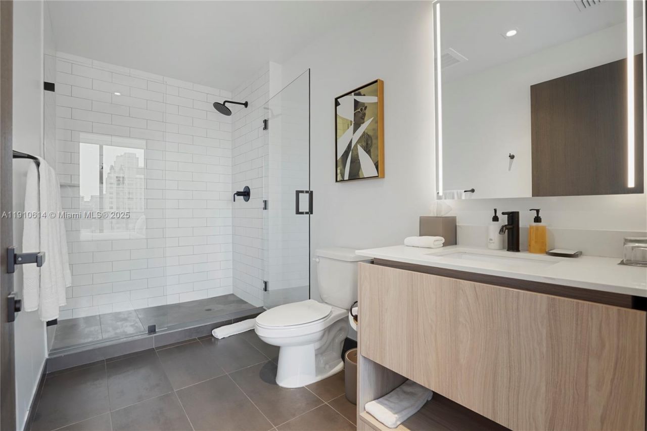 398 NE 5th St, Unit 3618, Miami, FL 33132 Photo