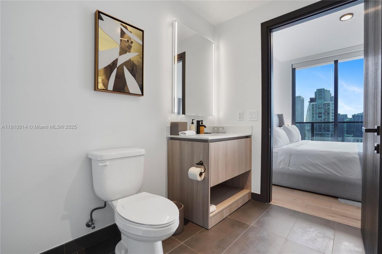 398 NE 5th St, Unit 3618, Miami, FL 33132 Photo