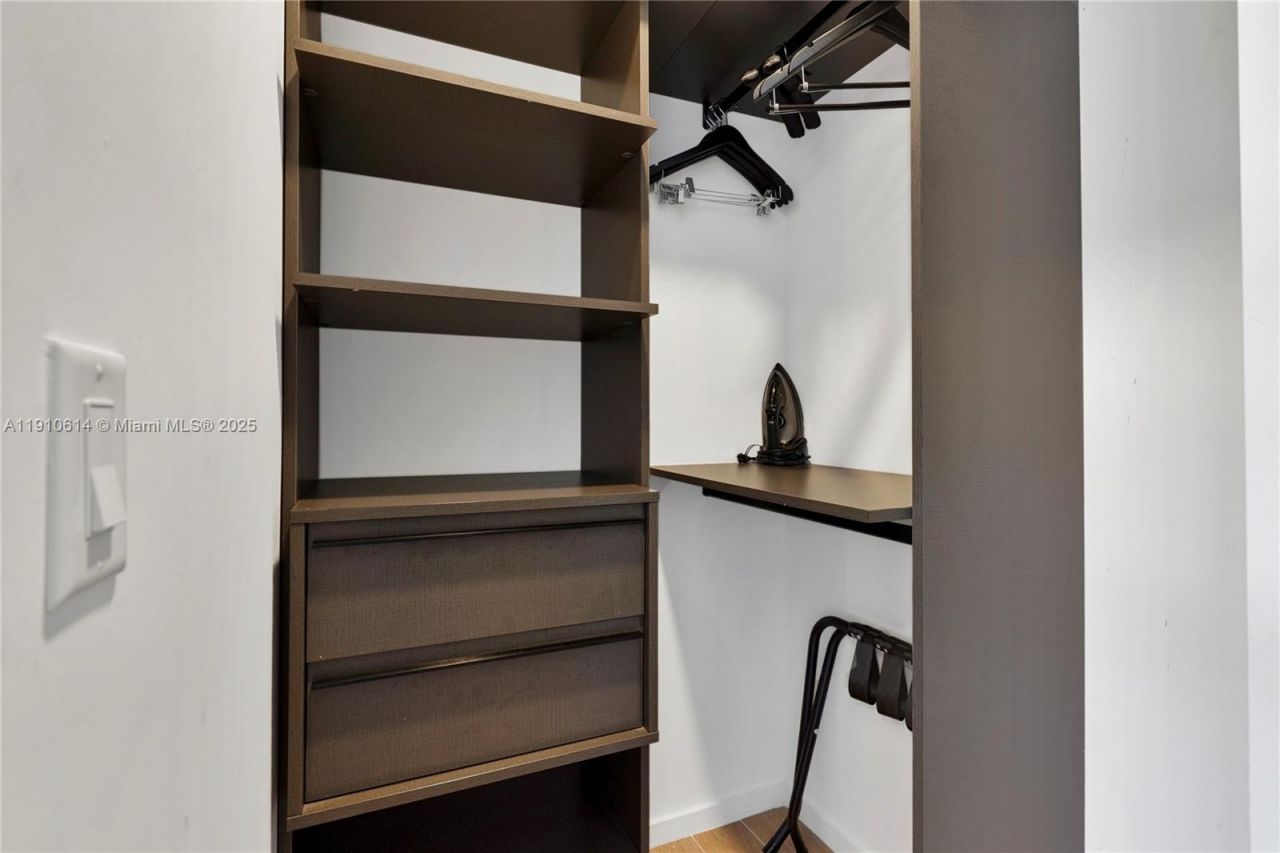 398 NE 5th St, Unit 3618, Miami, FL 33132 Photo