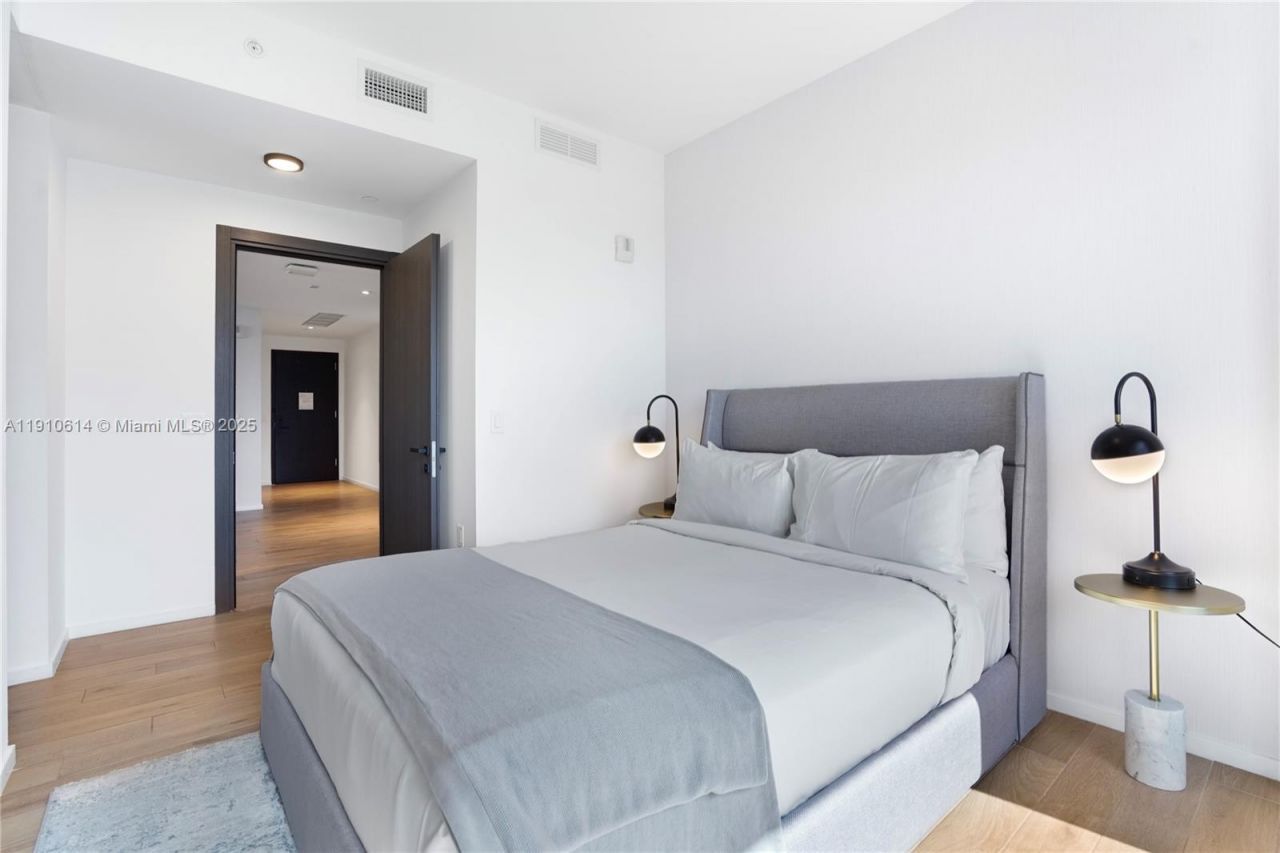 398 NE 5th St, Unit 3618, Miami, FL 33132 Photo