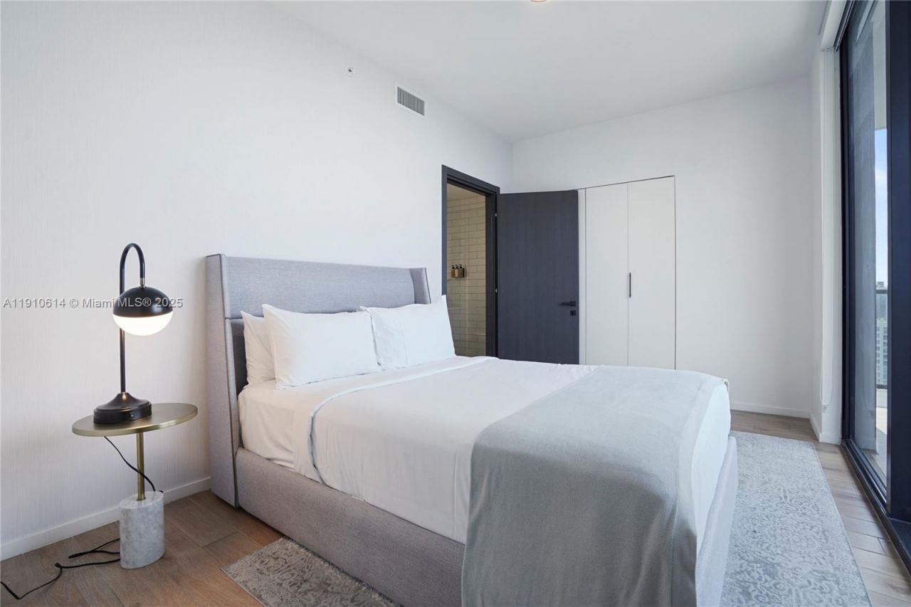 398 NE 5th St, Unit 3618, Miami, FL 33132 Photo