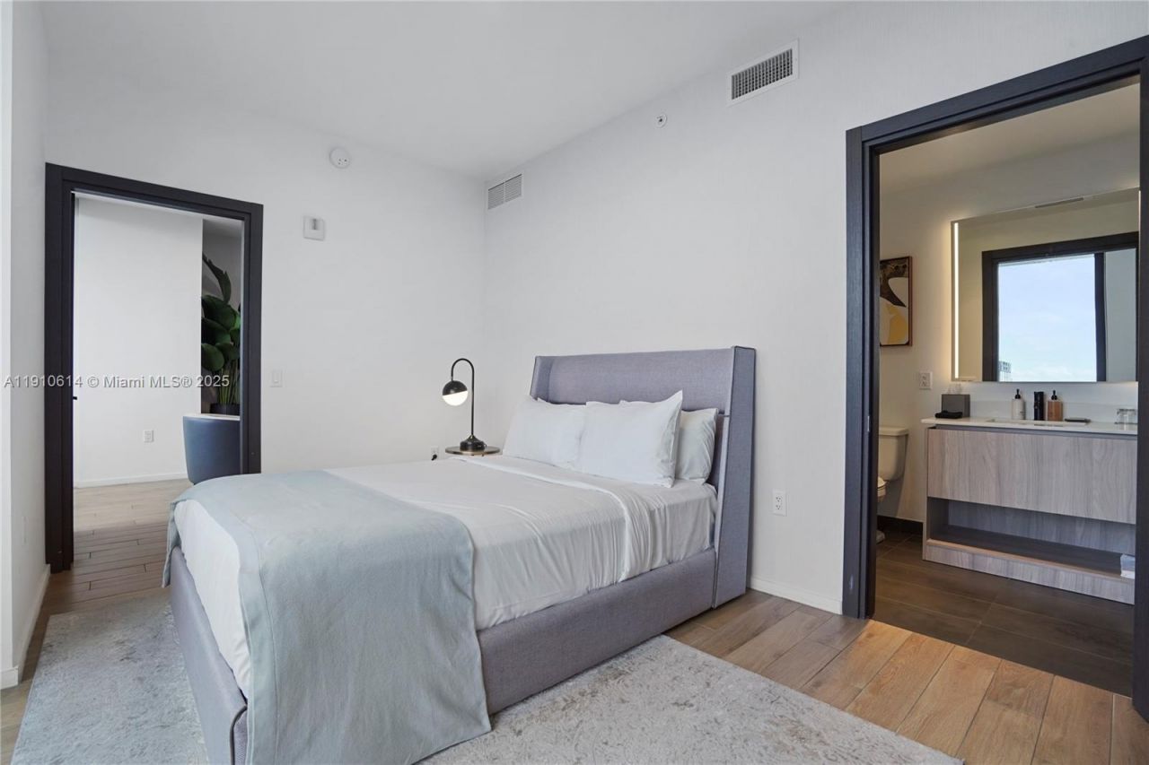 398 NE 5th St, Unit 3618, Miami, FL 33132 Photo