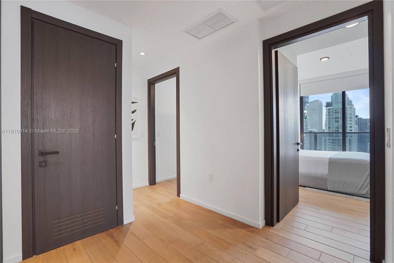 398 NE 5th St, Unit 3618, Miami, FL 33132 Photo