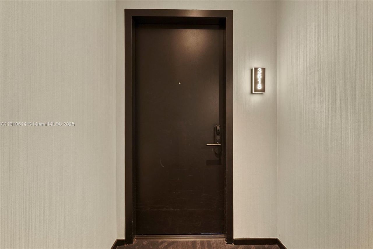 398 NE 5th St, Unit 3618, Miami, FL 33132 Photo